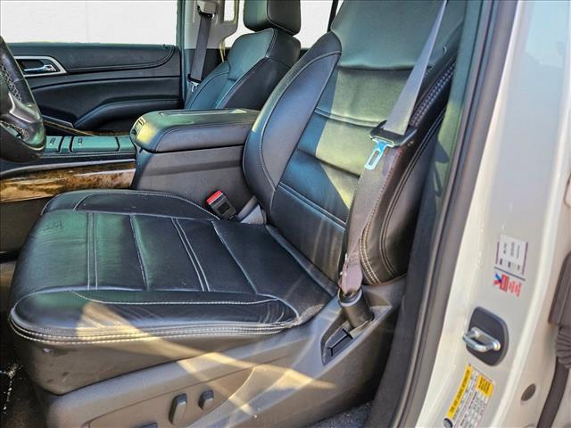 Photo of 2016 White Frost Tricoat GMC Yukon
