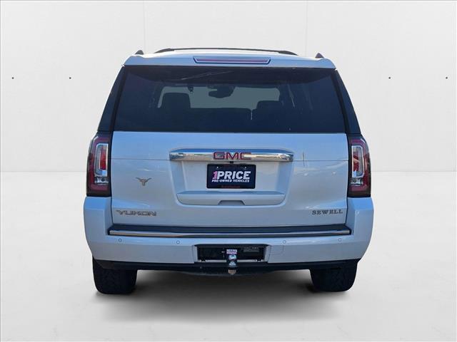 Photo of 2016 White Frost Tricoat GMC Yukon