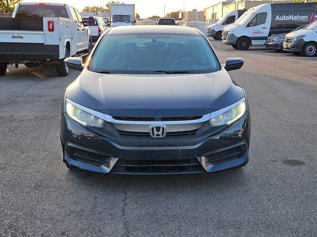 Photo of 2017 White Honda Civic