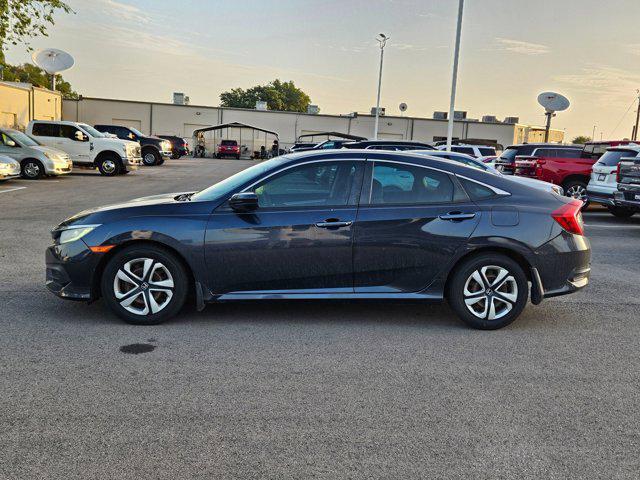 Photo of 2017 White Honda Civic