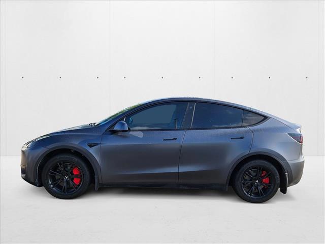 Photo of 2022 Silver/Gray Tesla Model Y