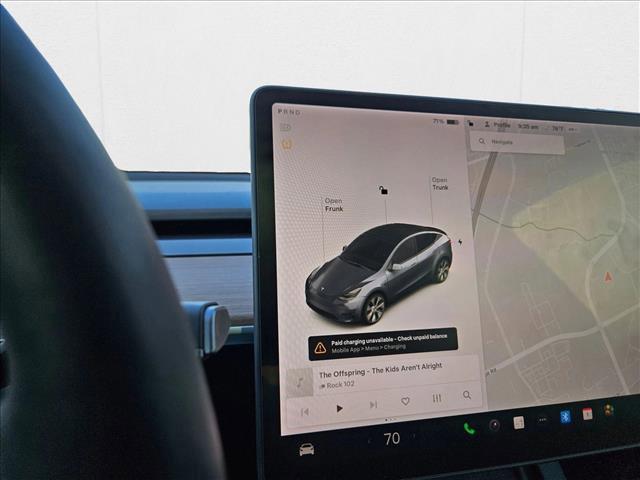 Photo of 2022 Silver/Gray Tesla Model Y