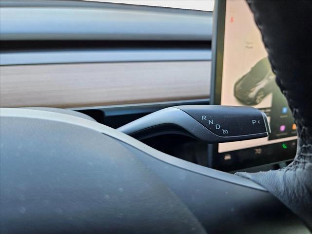 Photo of 2022 Silver/Gray Tesla Model Y