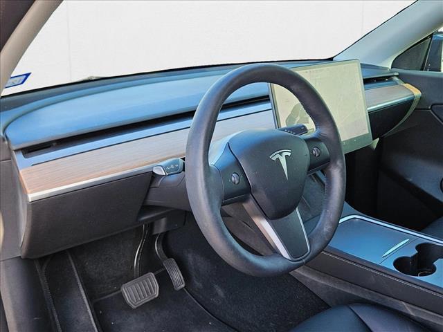 Photo of 2022 Silver/Gray Tesla Model Y