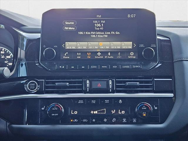 Photo of 2024 Pearl White Tricoat Nissan Pathfinder