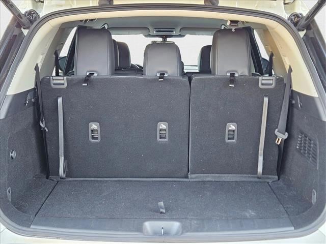 Photo of 2024 Pearl White Tricoat Nissan Pathfinder