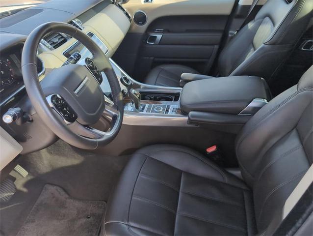 Photo of 2018 White Land Rover Range Rover Sport