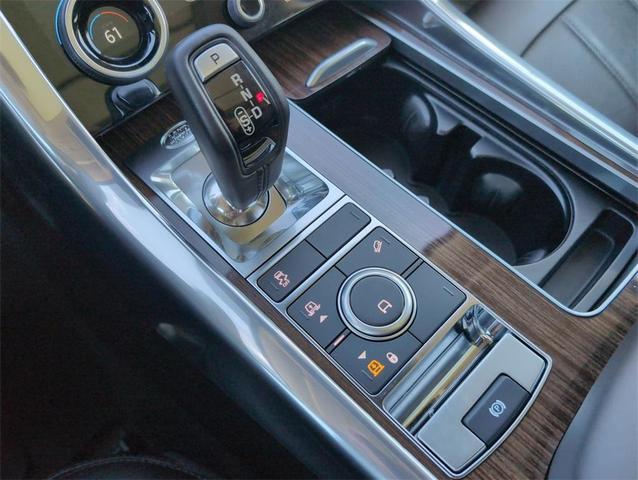 Photo of 2018 White Land Rover Range Rover Sport