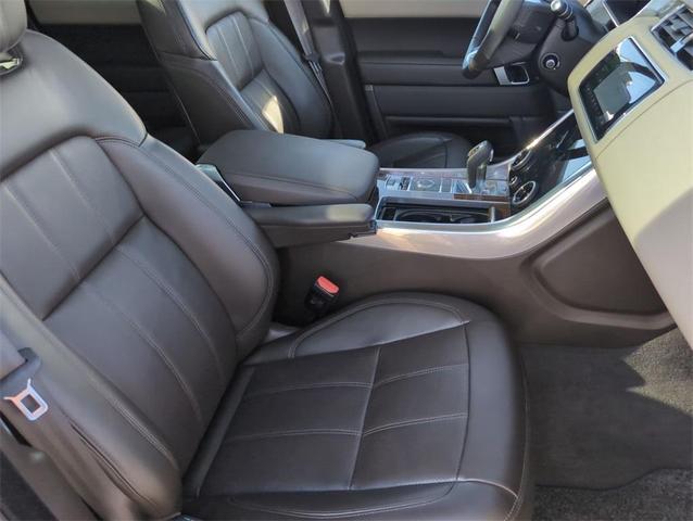 Photo of 2018 White Land Rover Range Rover Sport