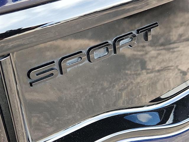 Photo of 2022 Portofino Blue Metallic Land Rover Discovery Sport