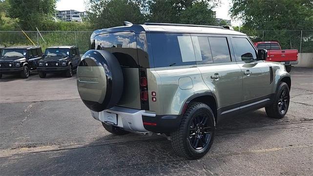 Photo of 2025 Pangea Green Metallic Land Rover Defender