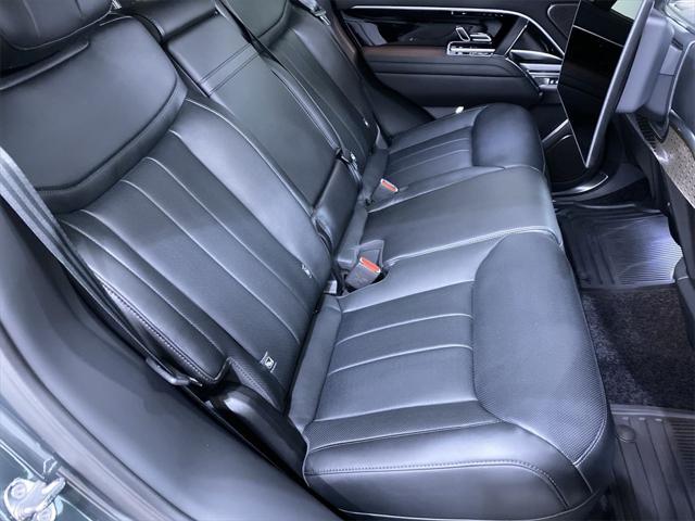 Photo of 2025 Belgravia Green Metallic Land Rover Range Rover