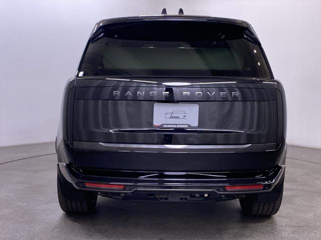 Photo of 2025 Santorini Black Metallic Land Rover Range Rover