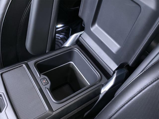 Photo of 2025 Hakuba Silver Metallic Land Rover Range Rover