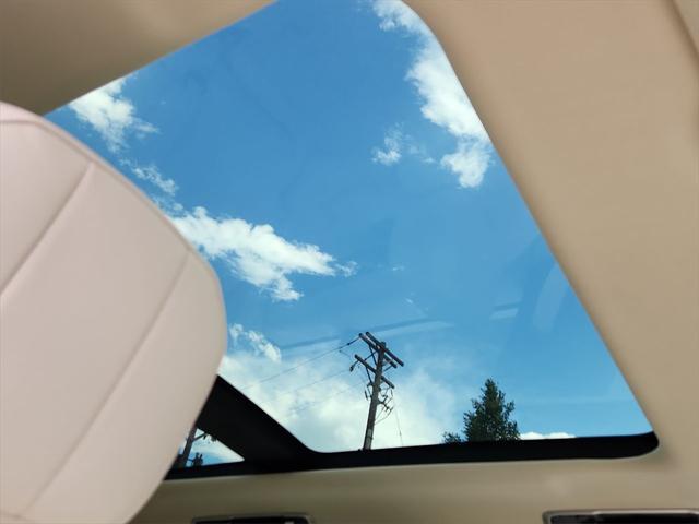 Photo of 2025 Fuji White Land Rover Range Rover
