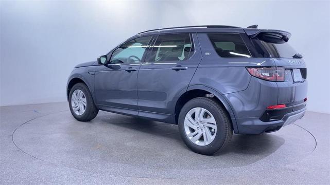 Photo of 2024 Varesine Blue Metallic Land Rover Discovery Sport