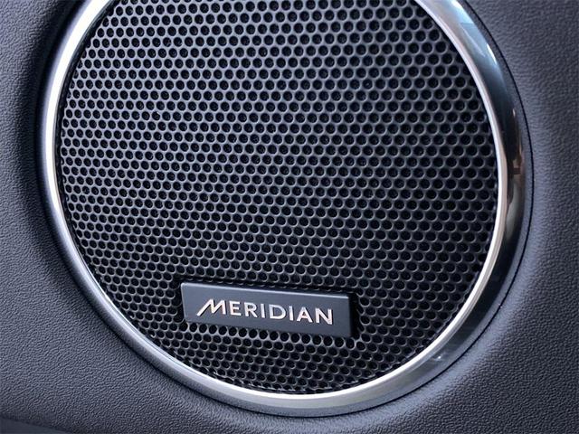 Photo of 2024 Varesine Blue Metallic Land Rover Discovery Sport
