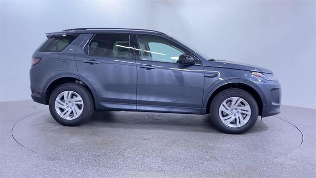 Photo of 2024 Varesine Blue Metallic Land Rover Discovery Sport