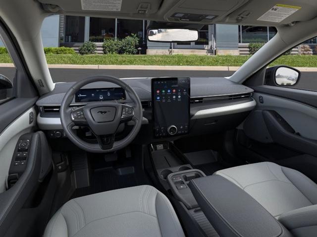 Photo of 2025 Star White Ford Mustang Mach-E