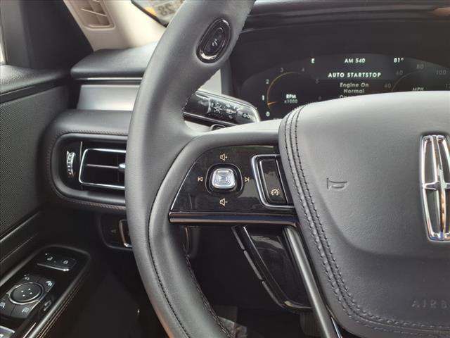 Photo of 2023 Metallic Lincoln Aviator