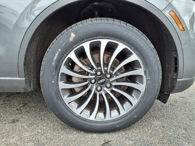 Photo of 2023 Metallic Lincoln Aviator