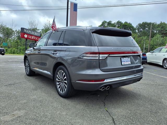 Photo of 2023 Metallic Lincoln Aviator