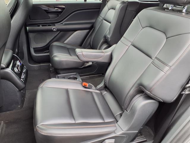Photo of 2023 Metallic Lincoln Aviator