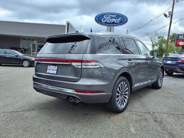Photo of 2023 Metallic Lincoln Aviator