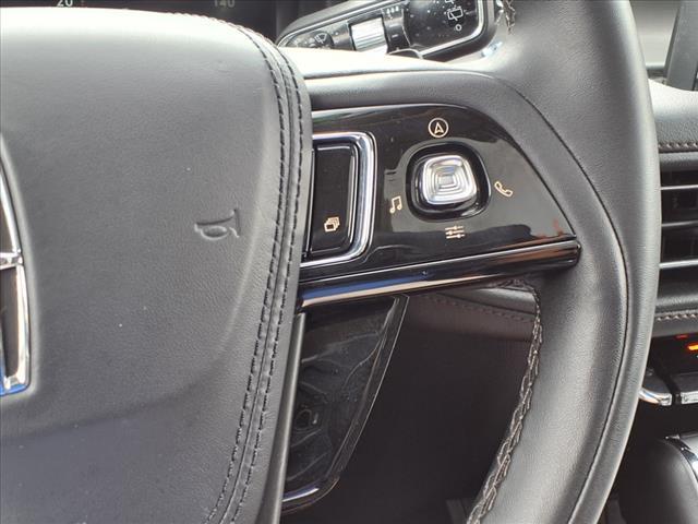 Photo of 2023 Metallic Lincoln Aviator
