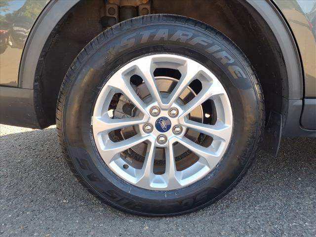Photo of 2020 Magnetic Metallic Ford Escape