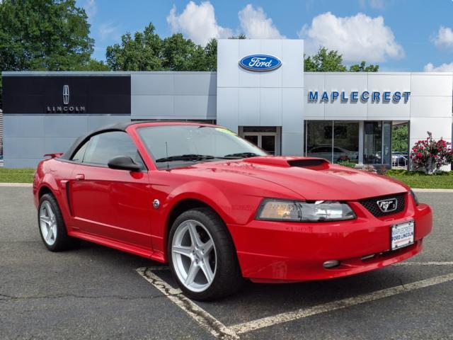 2004 Ford Mustang