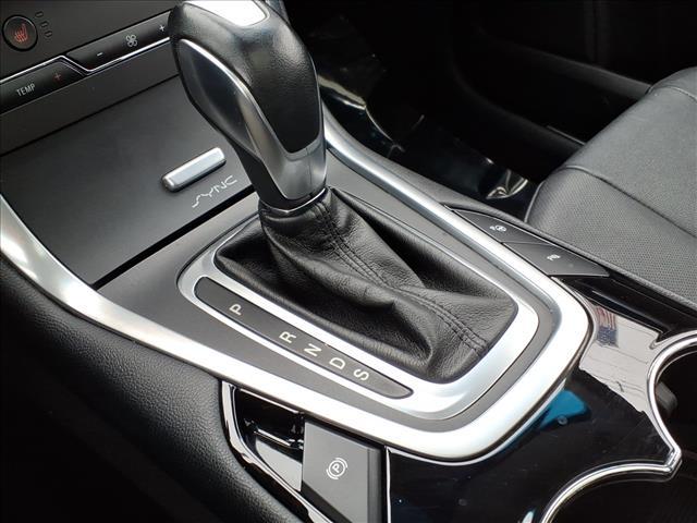 Photo of 2015 Tuxedo Black Metallic Ford Edge