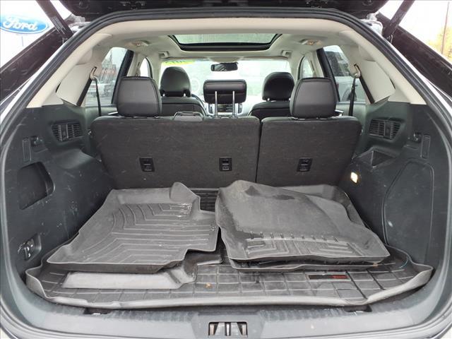 Photo of 2015 Tuxedo Black Metallic Ford Edge