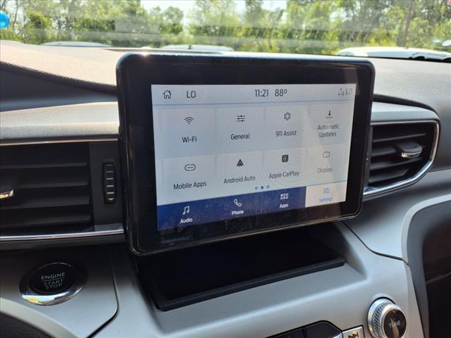 Photo of 2022 Star White Ford Explorer