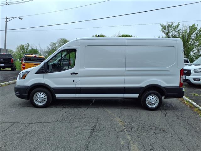 Photo of 2022 Oxford White Ford Transit-250