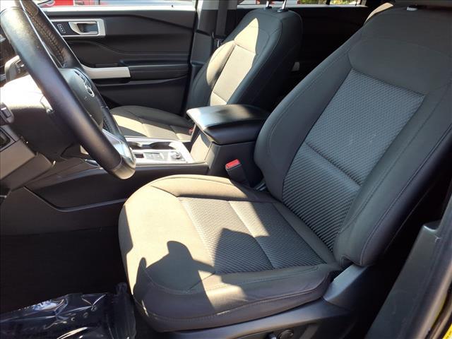 Photo of 2022 Agate Black Metallic Ford Explorer
