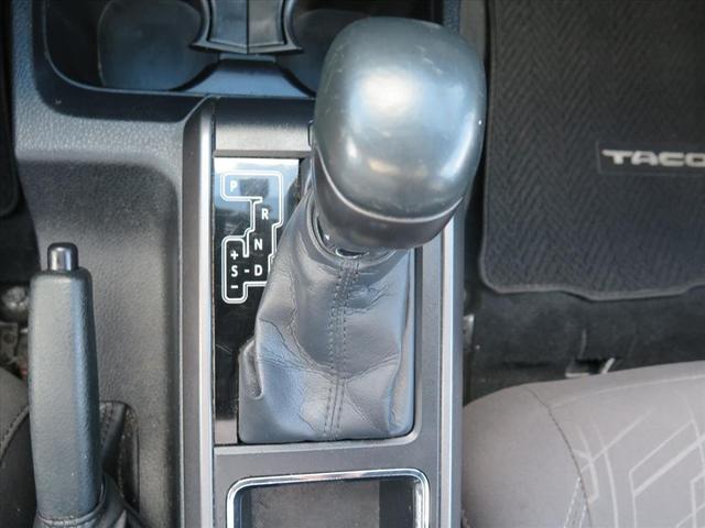 Photo of 2016 Blazing Blue Pearl Toyota Tacoma