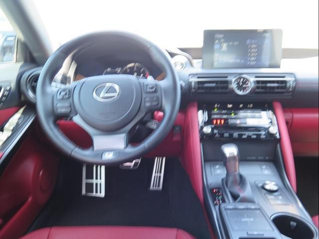 Photo of 2023 Ultra White Lexus IS 350