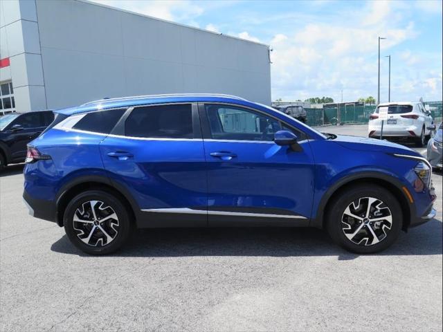 Photo of 2025 Sapphire Blue Kia Sportage
