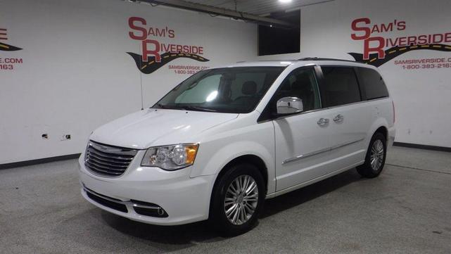 2015 Chrysler Town & Country