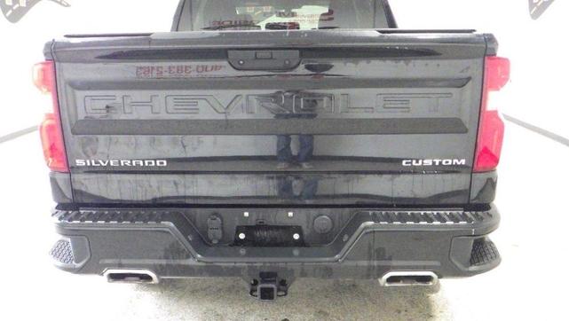 Photo of 2021 Black Chevrolet Silverado 1500