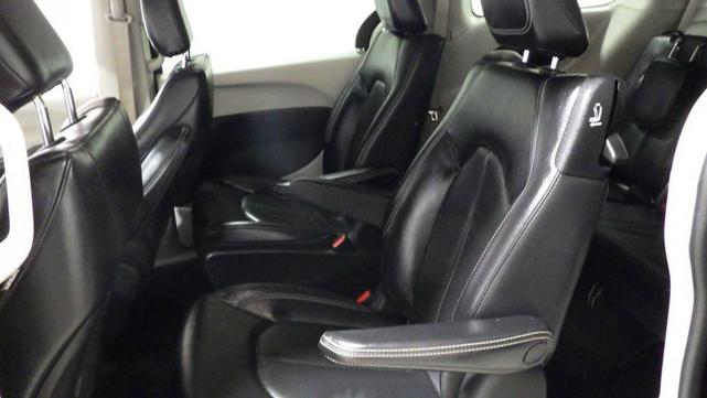 Photo of 2022 Burgundy Chrysler Pacifica Hybrid