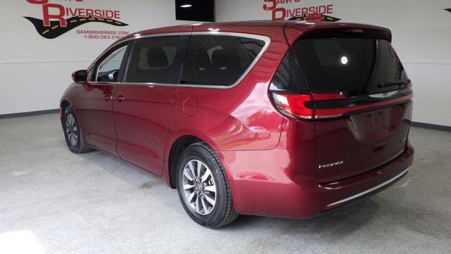 Photo of 2022 Burgundy Chrysler Pacifica Hybrid