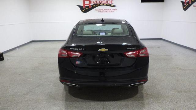 Photo of 2022 Black Chevrolet Malibu