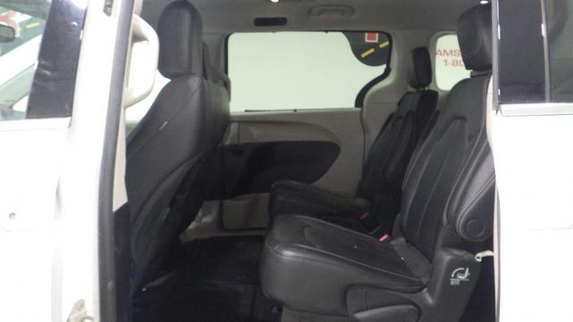 Photo of 2022 White Chrysler Pacifica