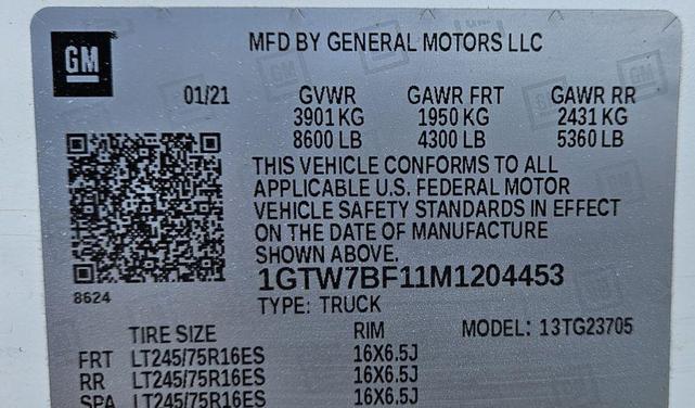 Photo of 2021 White GMC Savana 2500