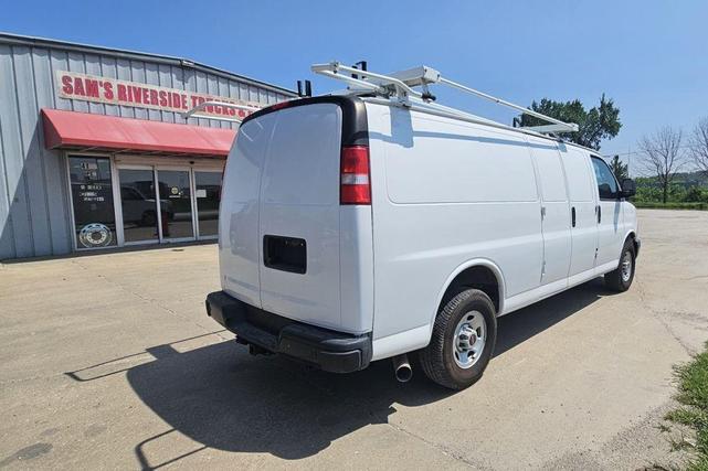 Photo of 2021 White GMC Savana 2500