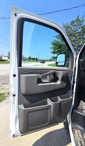 Photo of 2021 White GMC Savana 2500
