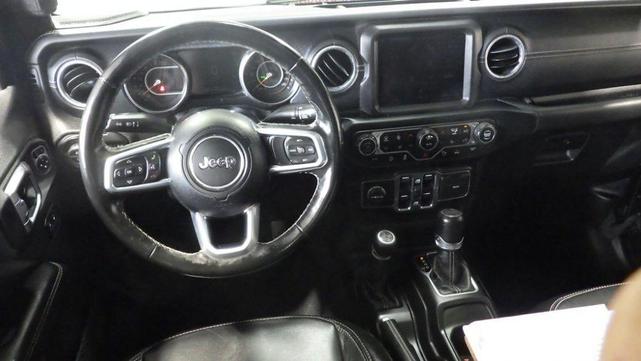 Photo of 2021 Black Jeep Gladiator