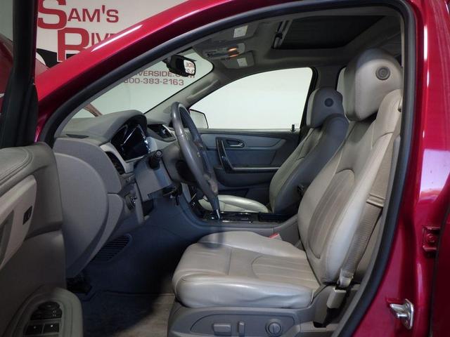 Photo of 2013 Red Chevrolet Traverse